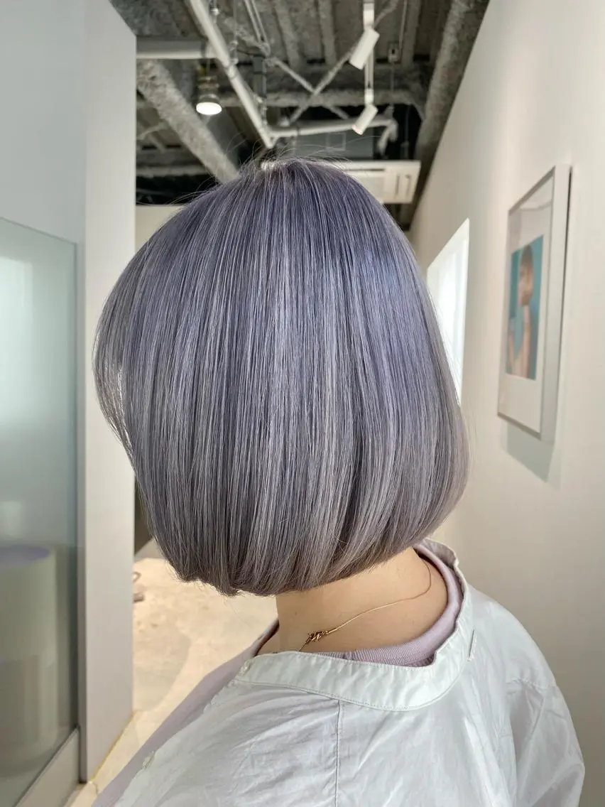 ショート カラー バイオレットカラー MUK ムクのヘアスタイル
