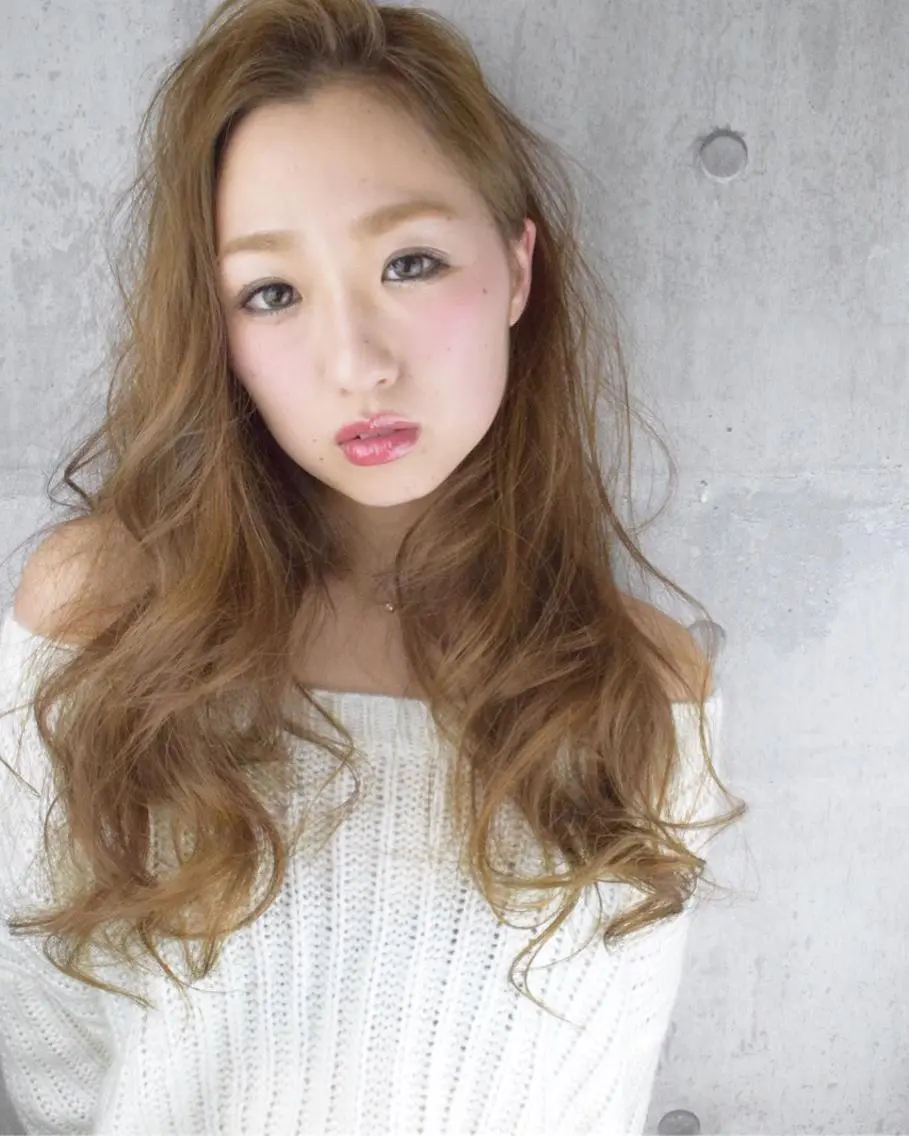 ロング カラー パーマ カット ヘアカラー パーマ トリートメント ヘッドスパ 恒遠 幸司のヘアスタイル