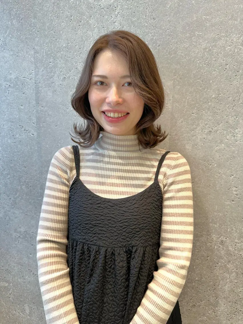 ミディアム アッシュ 🩰 柔らかいカラー tomomi🌛のヘアスタイル
