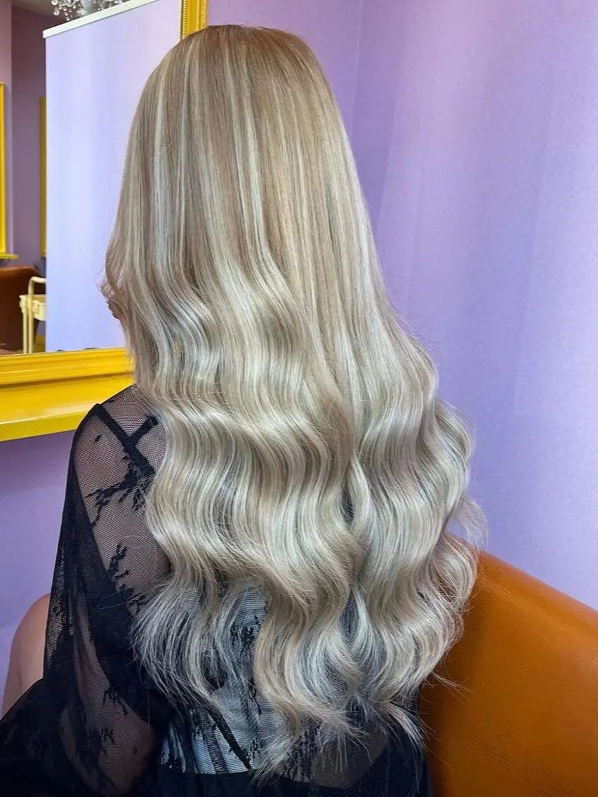 ロング 大阪レミーエクステ チビ編み込みのヘアスタイル