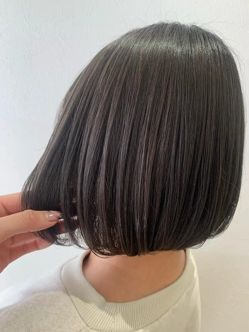 ショート カラー 透明感カラー グレージュ hubhair レイヤー/透明感のヘアスタイル