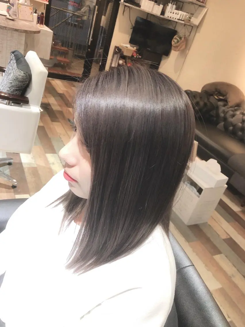 ロング カラー ベージュカラー ブリーチ ミルクティーベージュ ヘアカラー トリートメント 🌈20年目突入🎉 山口のヘアスタイル