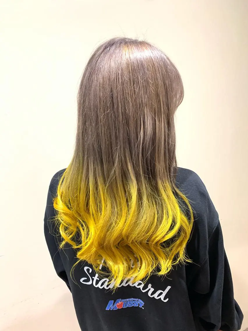 ロング ヘアカラー トリートメント ハイトーン得意😍 Lumiereのヘアスタイル