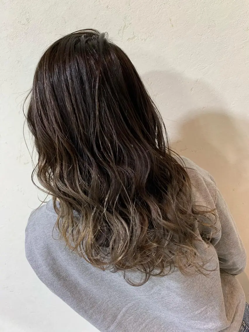 セミロング カラー ヘアカラー トリートメント 天野 開のヘアスタイル