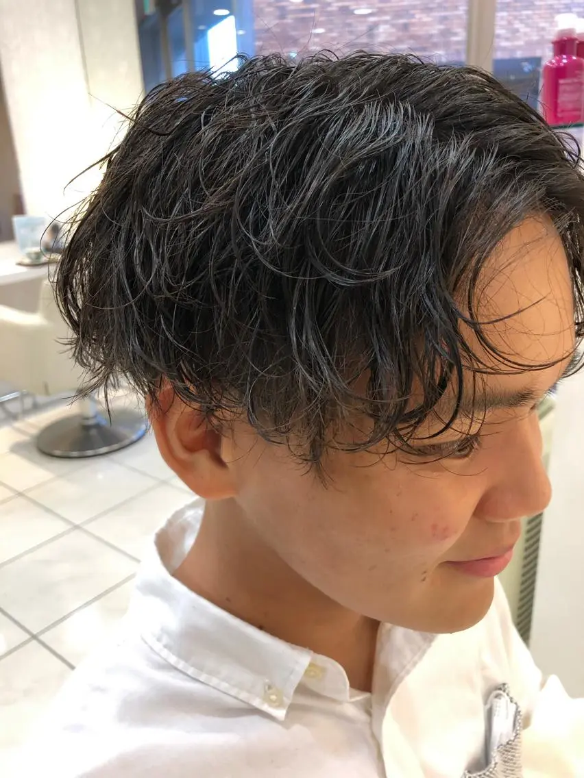メンズ センターパート カット パーマ 神田 澪史のヘアスタイル