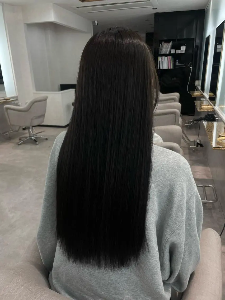 ロング 艶カラー✨レイヤー 𝐚𝐲𝐚𝐤𝐚のヘアスタイル