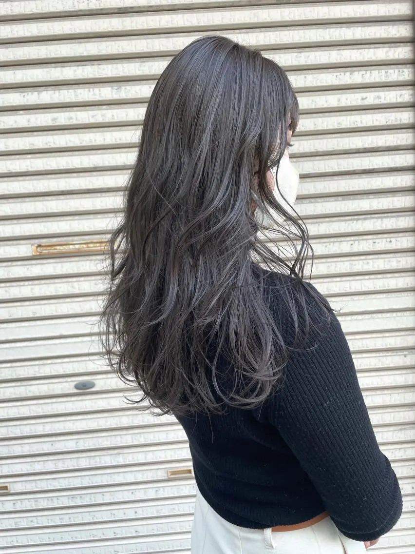 ロング カラー グレージュ カット ヘアカラー 狩野 羅夢のヘアスタイル