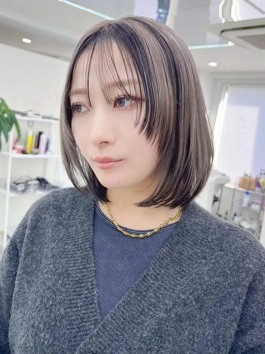 ミディアム カラー アディクシーカラー アッシュ バレイヤージュ ベージュカラー ブルーカラー 髪質改善ストレート髪 質改善カラー特化中崎のヘアスタイル