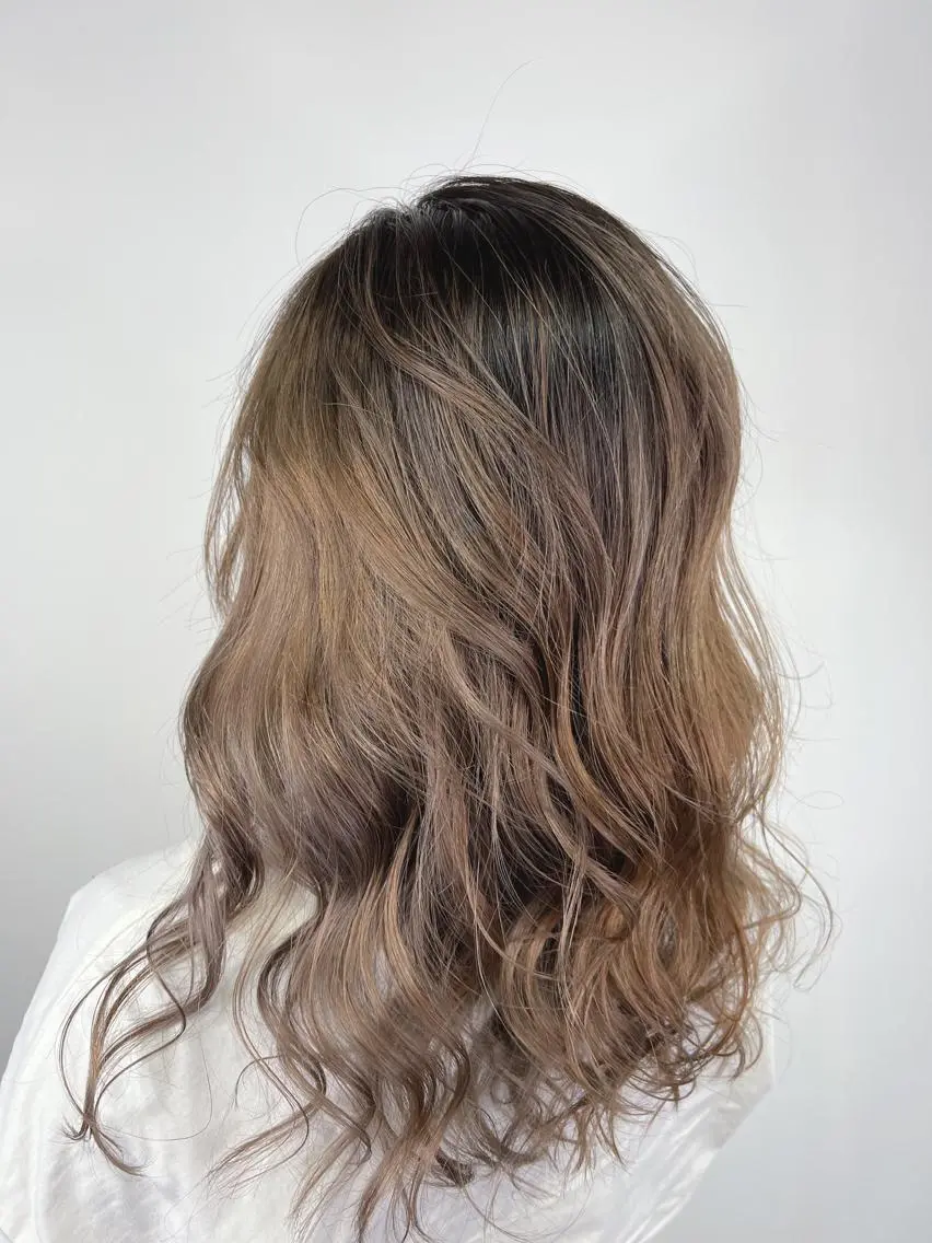 ロング カット ヘアカラー トリートメント _WHITE 天神店のヘアスタイル