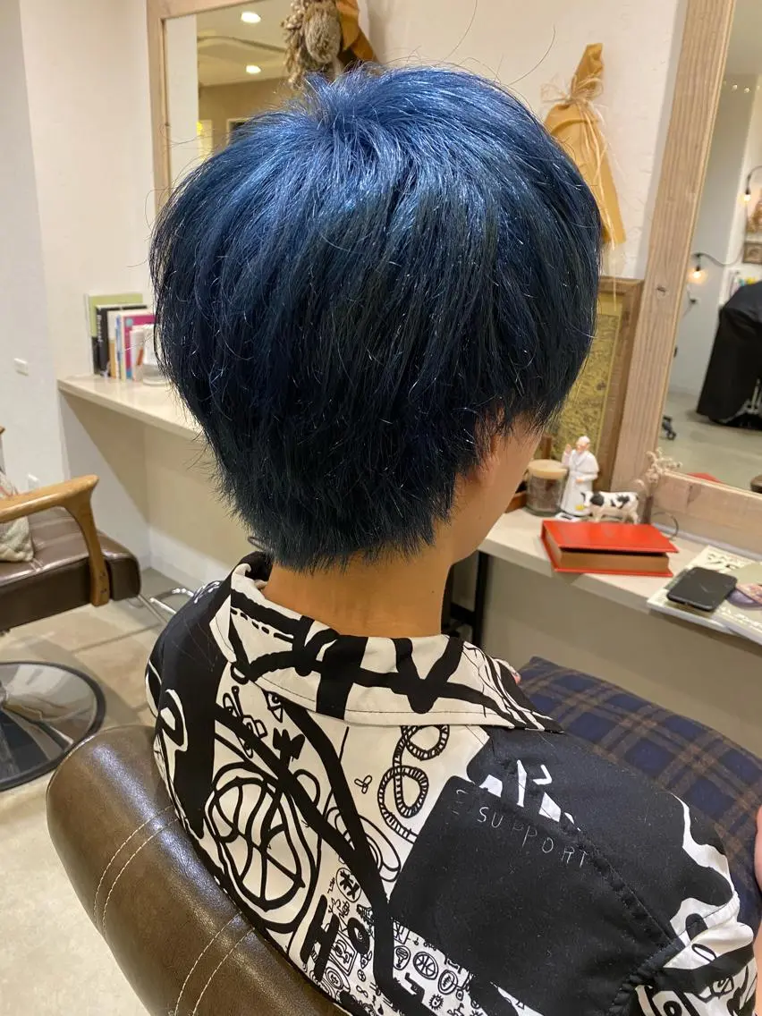 カラー メンズ ブルーカラー 🌼Remember MAE🌼のヘアスタイル