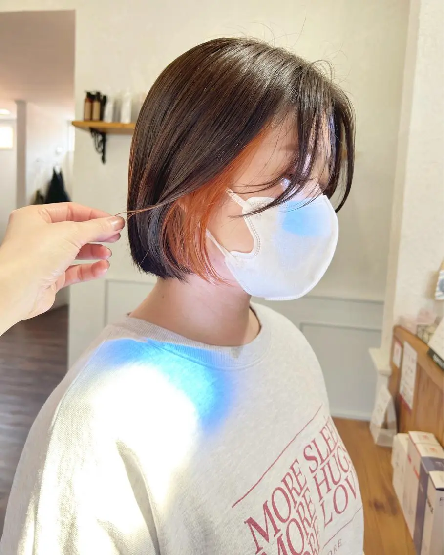 ミディアム カラー インナーカラー ボブ 顔まわりレイヤー レイヤーカット カット ヘアカラー 江原 彩華のヘアスタイル