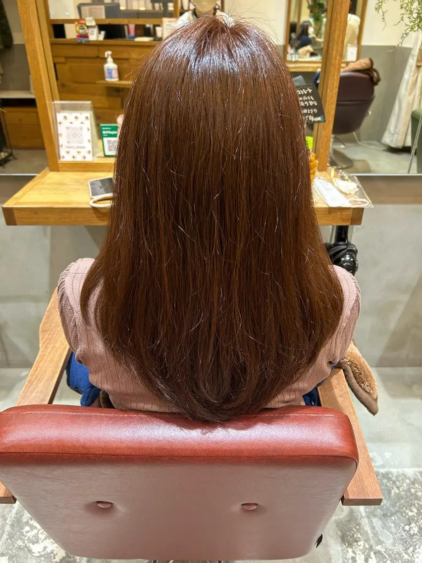 ミディアム カラー カット ヘアカラー トリートメント 若狭 彩花のヘアスタイル