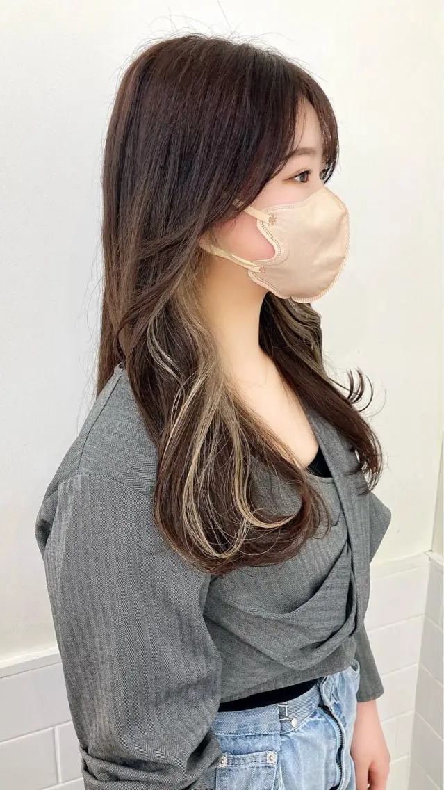ミディアム カラー パーマ ヘアアレンジ メンズ キッズ ネイル マツエク・マツパ アイブロウ レイヤーカット/ 巻ける縮毛矯正のヘアスタイル