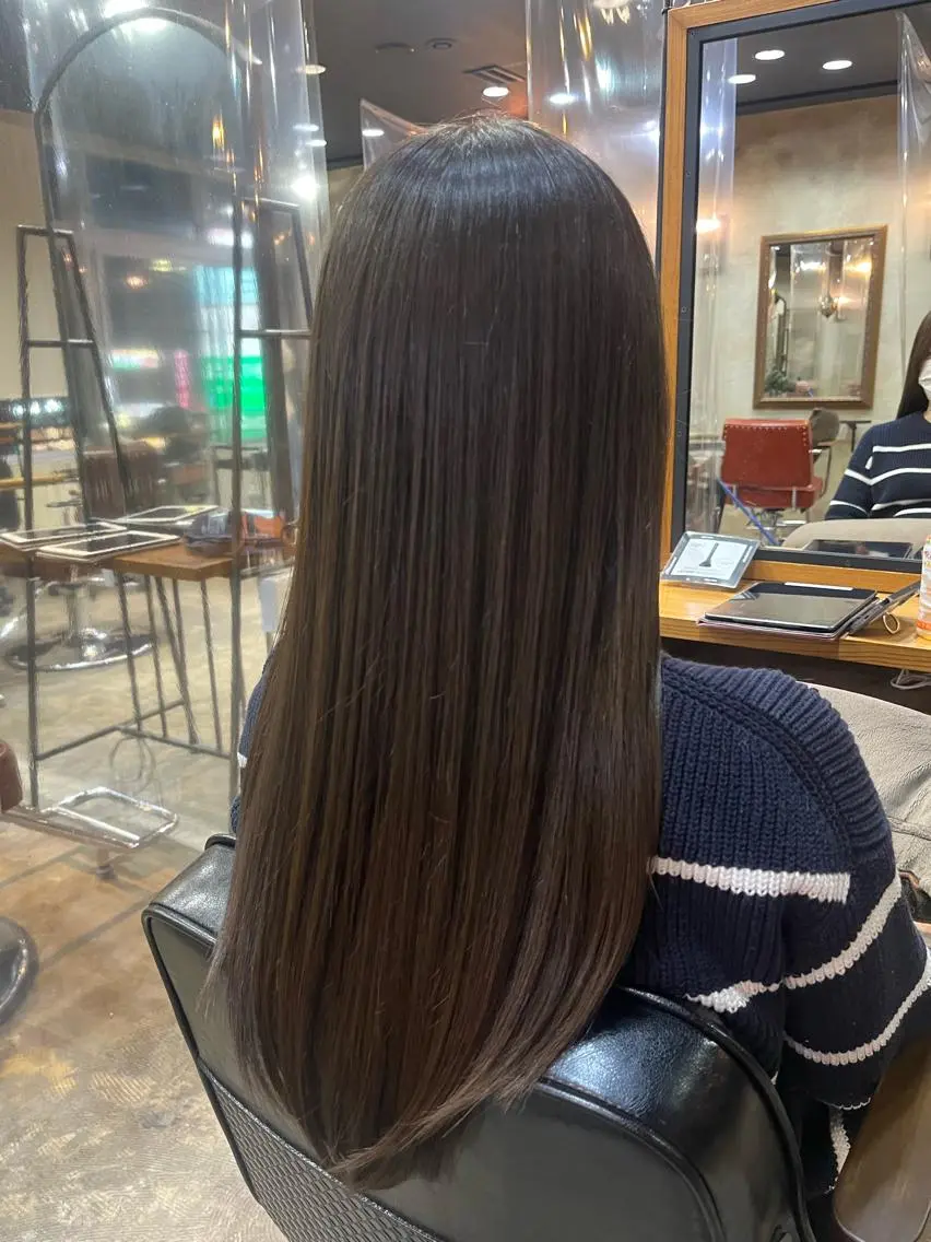 ロング カラー パーマ ヘアアレンジ キッズ ネイル マツエク・マツパ アイブロウ 髪質改善✨ストレート オグ✂️/ショートのヘアスタイル