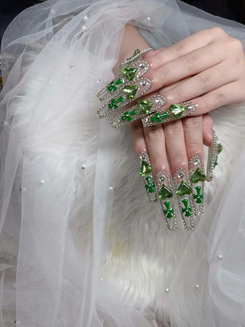 ネイル フレンチネイル ジェルネイル ハロウィン 韓国ネイル マグネットネイル ハンドネイル H.baby Nail Salonのネイルデザイン