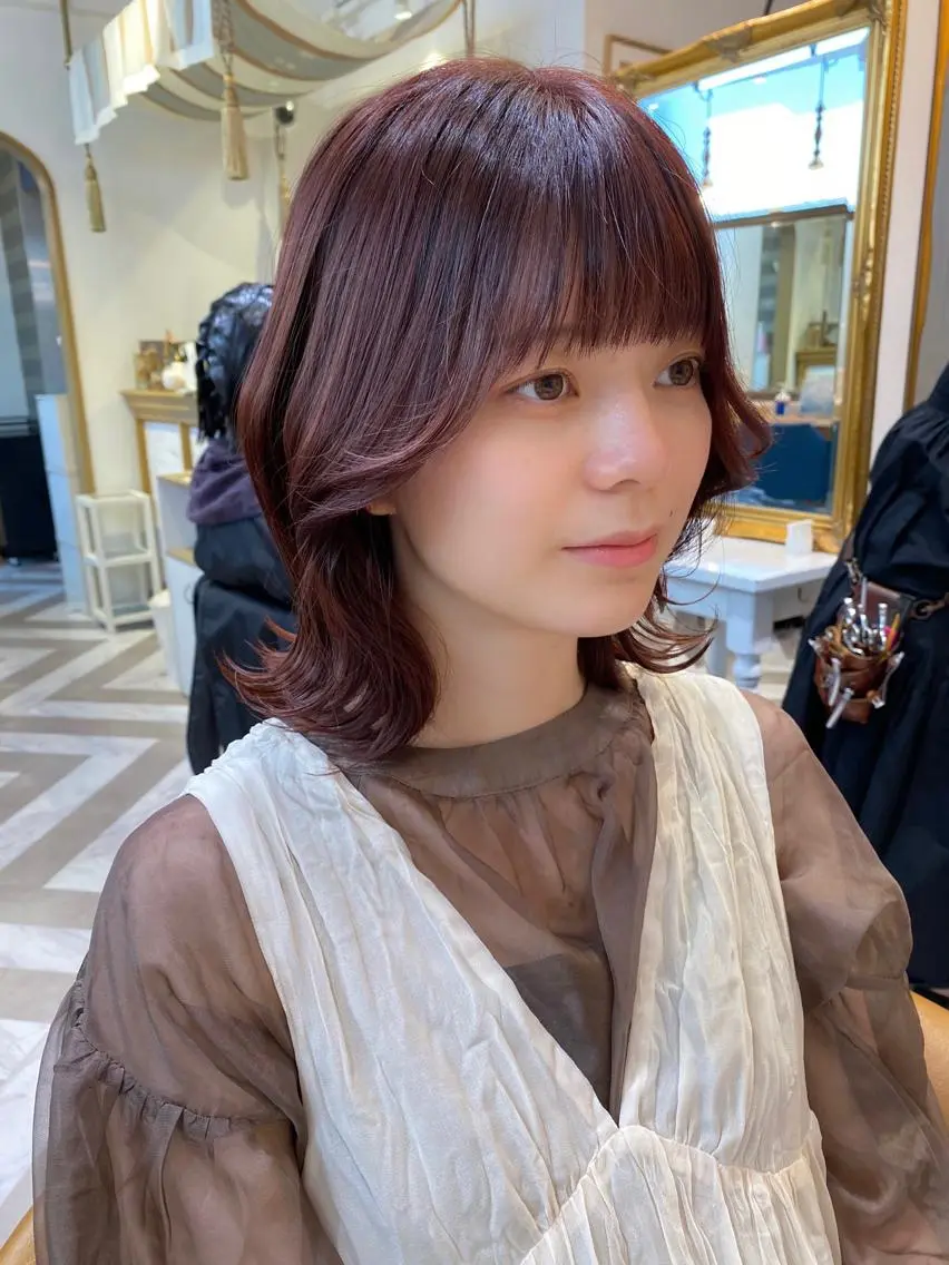 ミディアム カラー レイヤーと顔まわり 大好き❣️関口拓馬のヘアスタイル