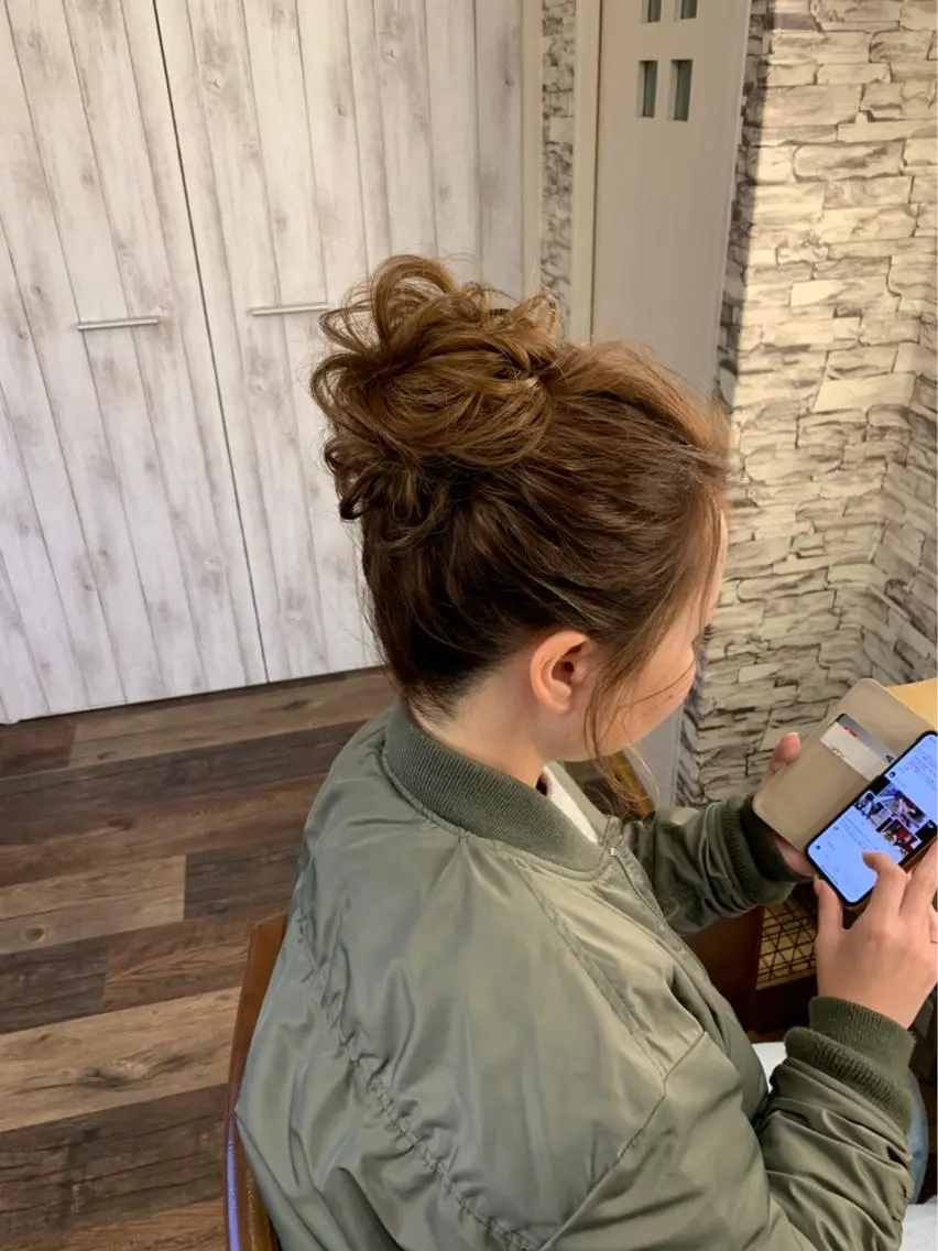 ヘアアレンジ お団子ヘア hair make  Lucciのヘアスタイル