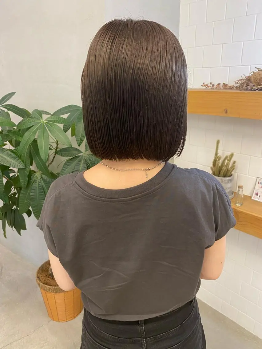 ミディアム カラー ヘアアレンジ ボブ 、 、のヘアスタイル