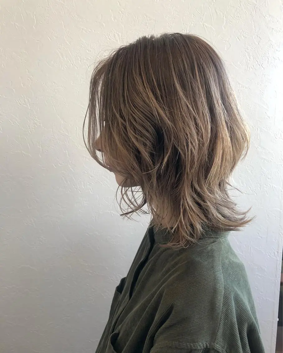 ミディアム 遠藤 和美のヘアスタイル