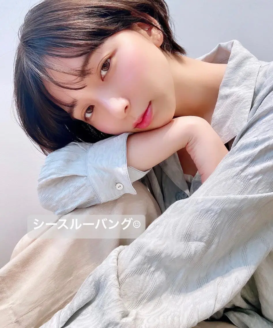 ショート シースルーバング 小顔カット 木下 奈々のヘアスタイル