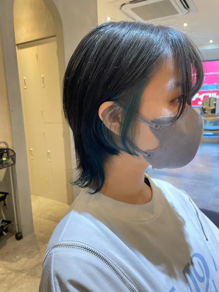 ショート ウルフカット 複雑履歴に対応ブリー チ無しダブルカラーのヘアスタイル