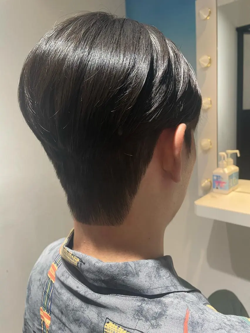 ショート パーマ メンズ センターパート ダウンパーマ カルマパーマ メンズ韓国風 韓国マッシュ カット パーマ key キーのヘアスタイル