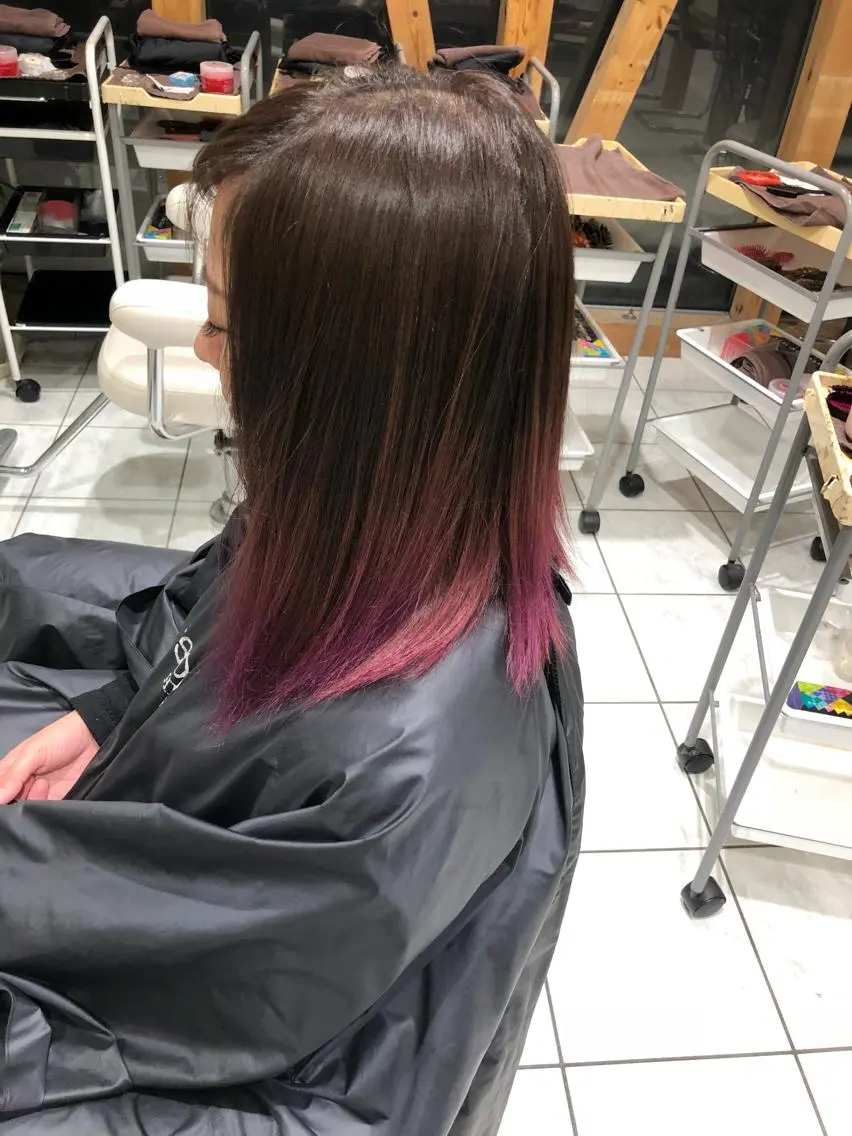 セミロング カラー グラデーションカラー グレージュ ピンクカラー クーポン お試し価格有り！のヘアスタイル