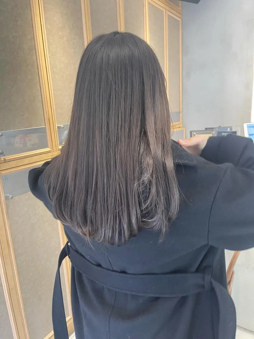 ロング カラー グレージュ ヘアカラー トリートメント ヘッドスパ ヘアセット 透明感/レイヤー スタイル🤎mamiのヘアスタイル