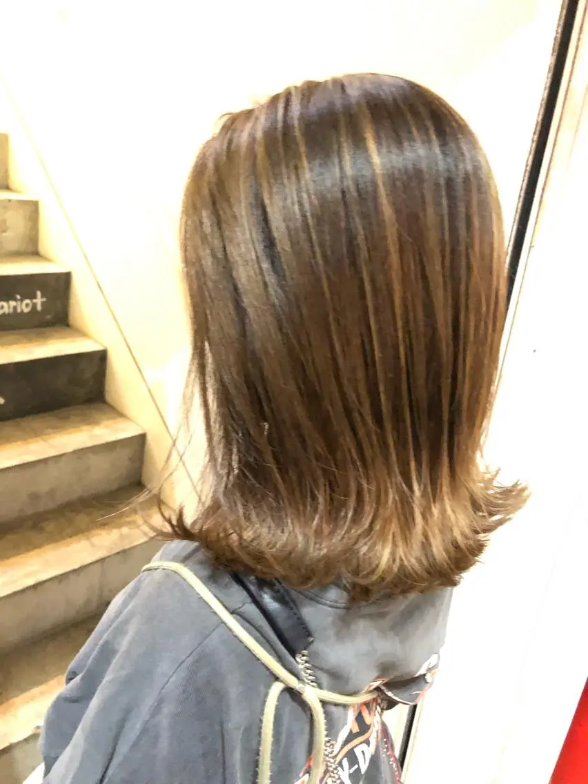 ミディアム カラー バレイヤージュ レイヤーカット 舘野 太嘉宏のヘアスタイル