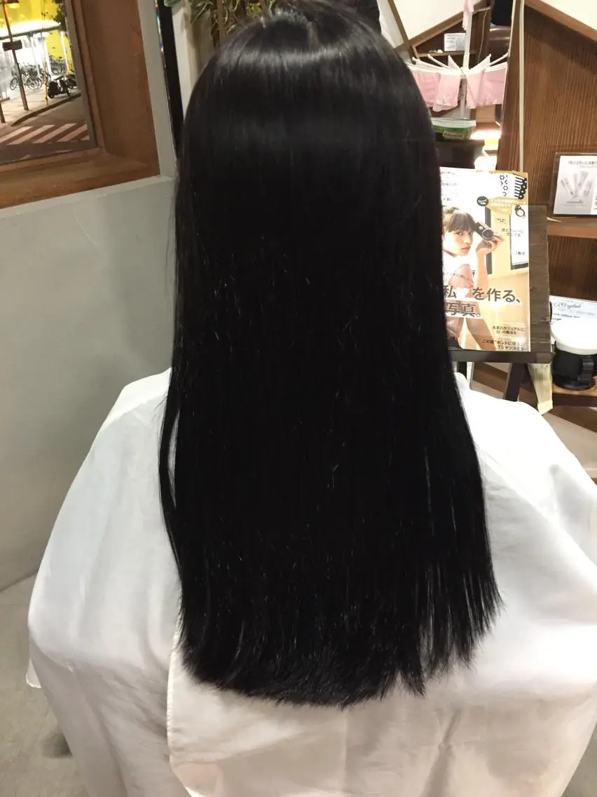 カラー ブラウンカラー ダークブラウン 吉田 茉生のヘアスタイル