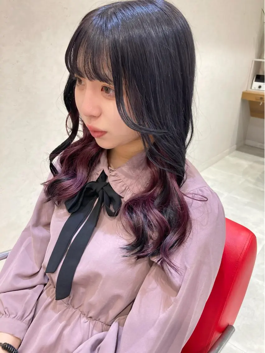 ロング カラー 黒髪 ブルーカラー ブルーブラック ピンクカラー バイオレットカラー nono/パーマ /顔まわりカット🐈のヘアスタイル