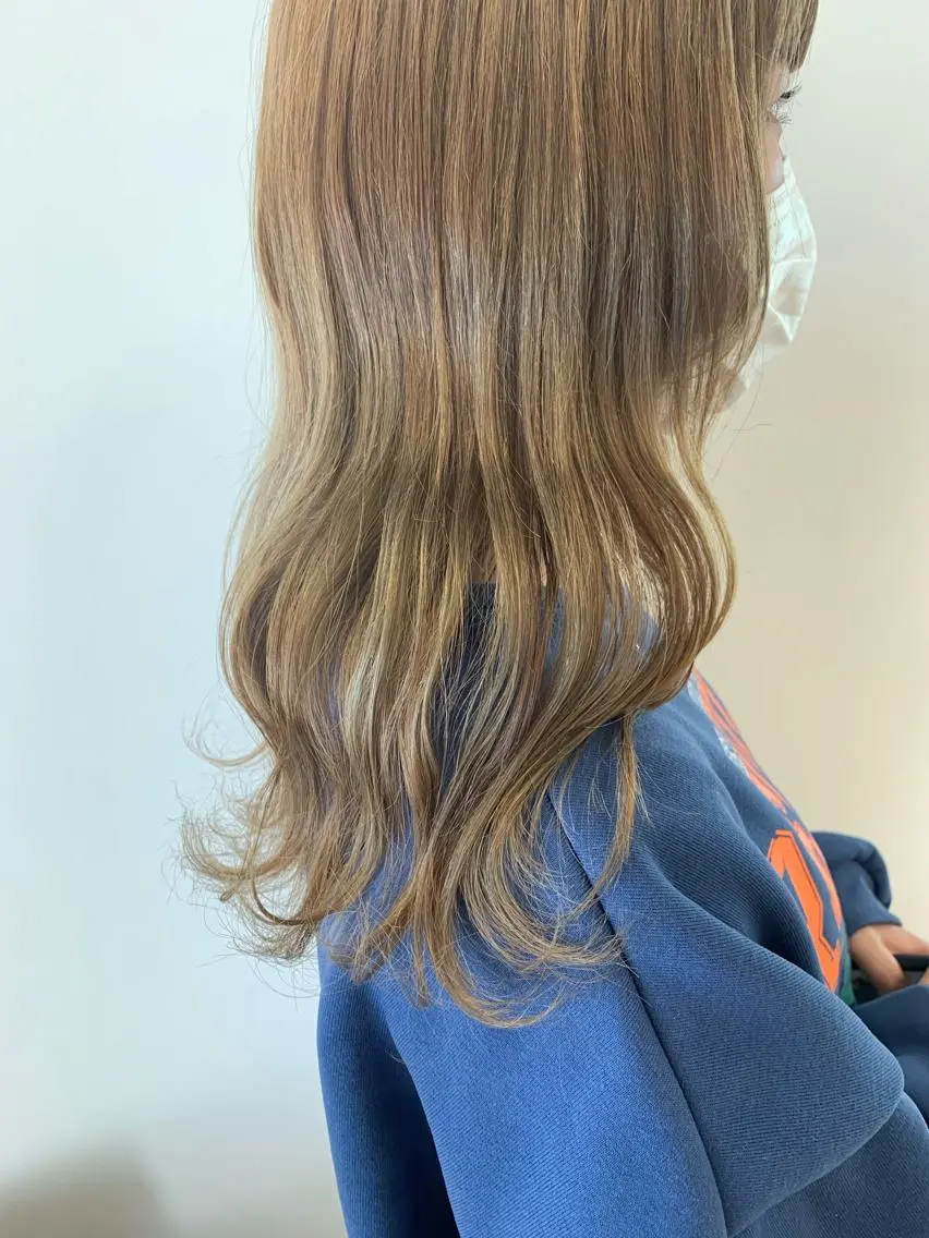 ロング カラー 暖色/ブリーチカラー 🎀 M i k uのヘアスタイル