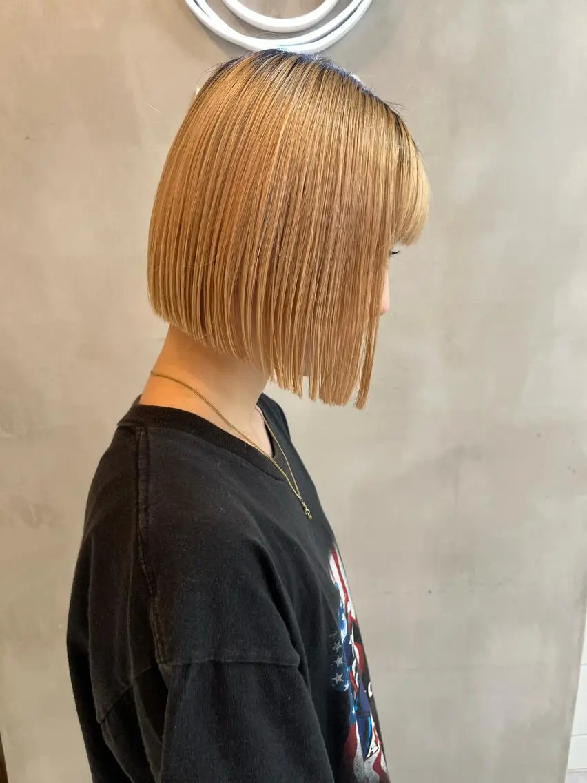 ミディアム カット ヘアカラー トリートメント 縮毛矯正ボブ&顔まわ レイヤー♡TOMOEのヘアスタイル