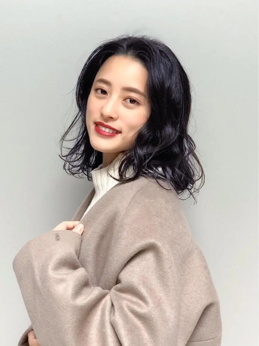 ミディアム カラー ヘアアレンジ 能登谷 きよのヘアスタイル