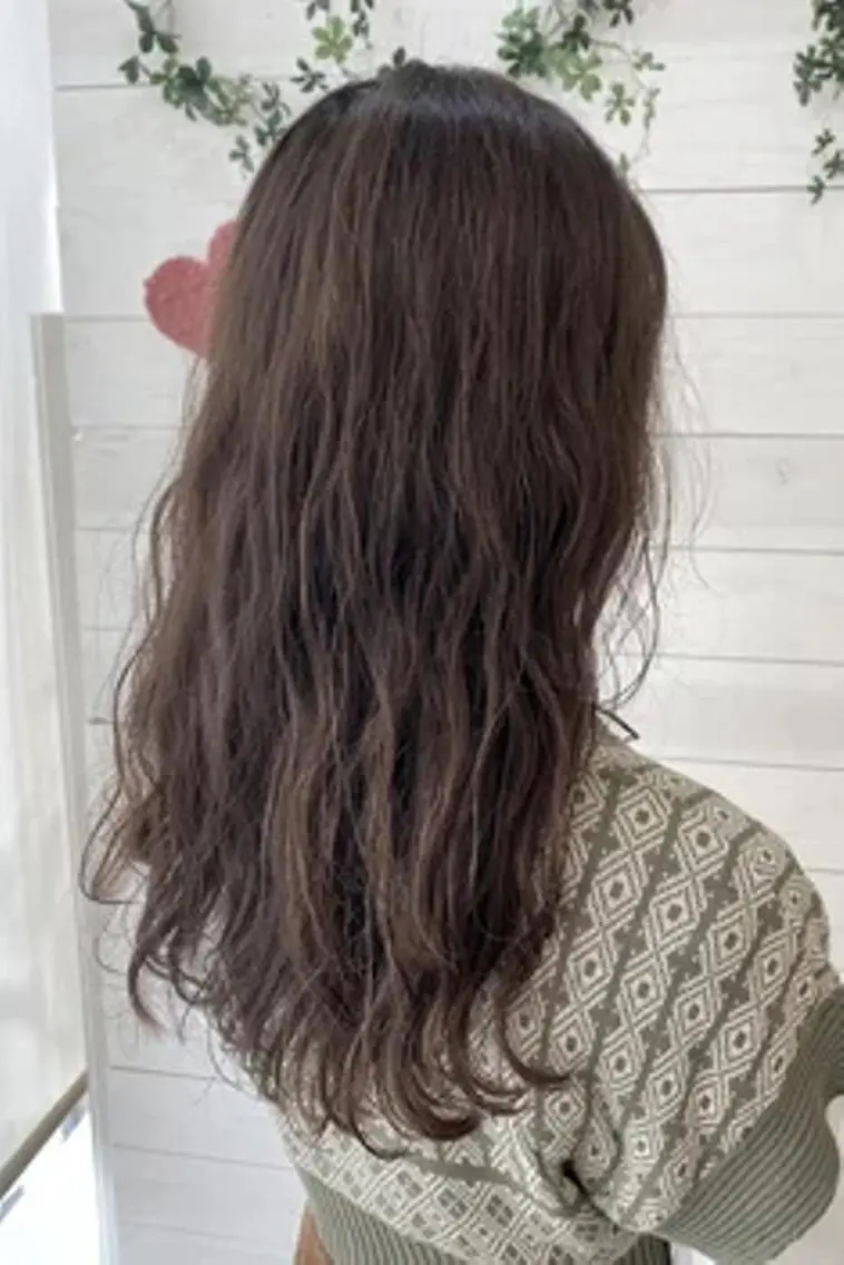 ロング 村中 逸紀のヘアスタイル