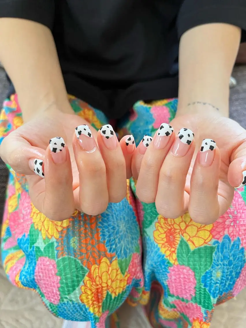 ネイル アニマル柄 フレンチネイル ハンドネイル miel nailのネイルデザイン