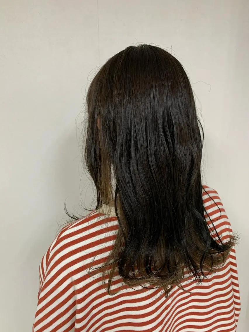 ロング 新明 修一のヘアスタイル