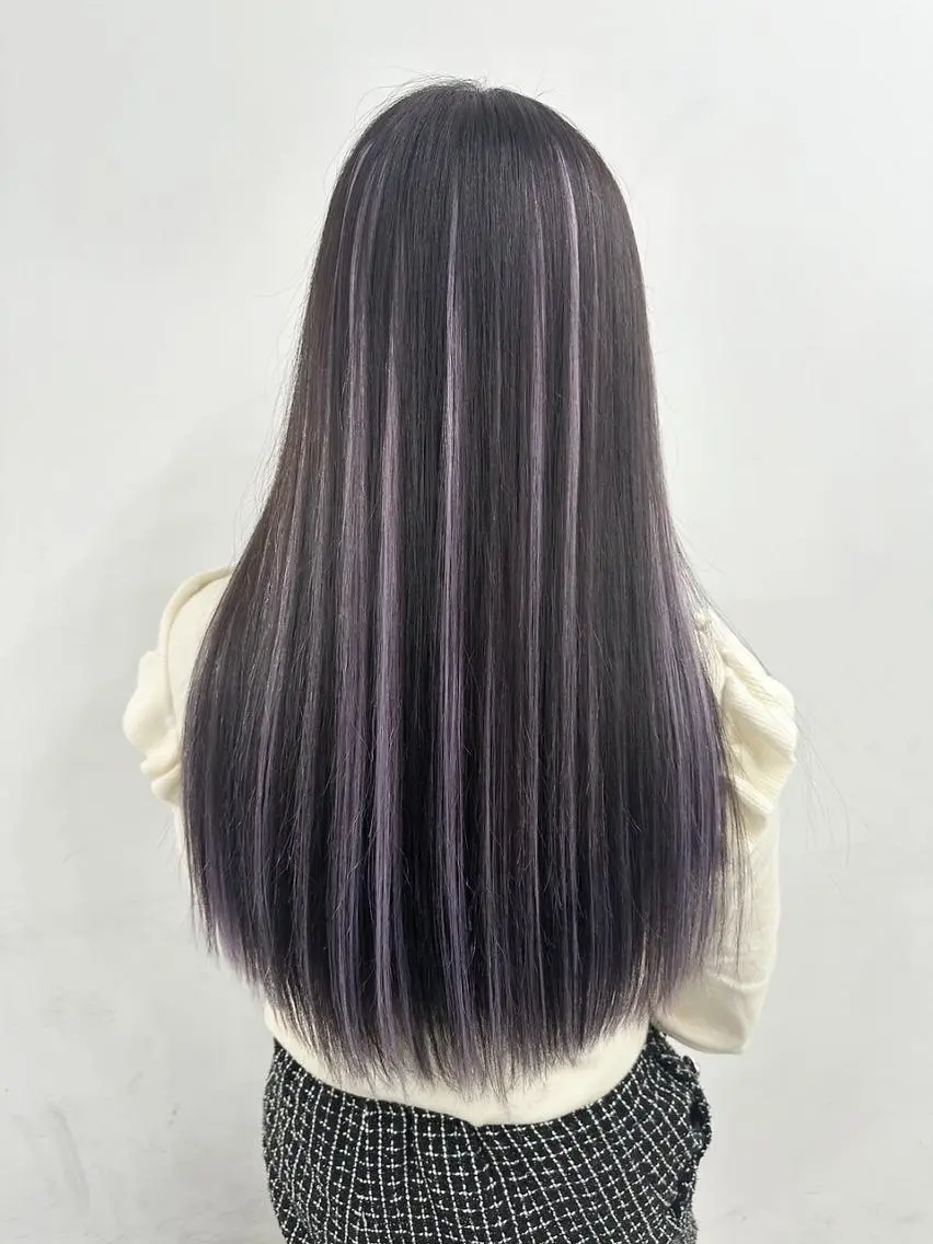 ロング カラー ヘアアレンジ シールエクステ 黒髪 ブリーチ デザインカラー ダブルカラー エクステ¥5000 LuciAカラーのヘアスタイル