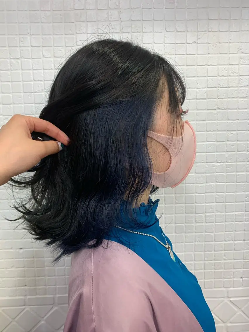ミディアム カラー 黒髪 ブルーカラー ブルーブラック インナーカラー ネイビーカラー ♡ RIRIAのマツエク・マツパデザイン