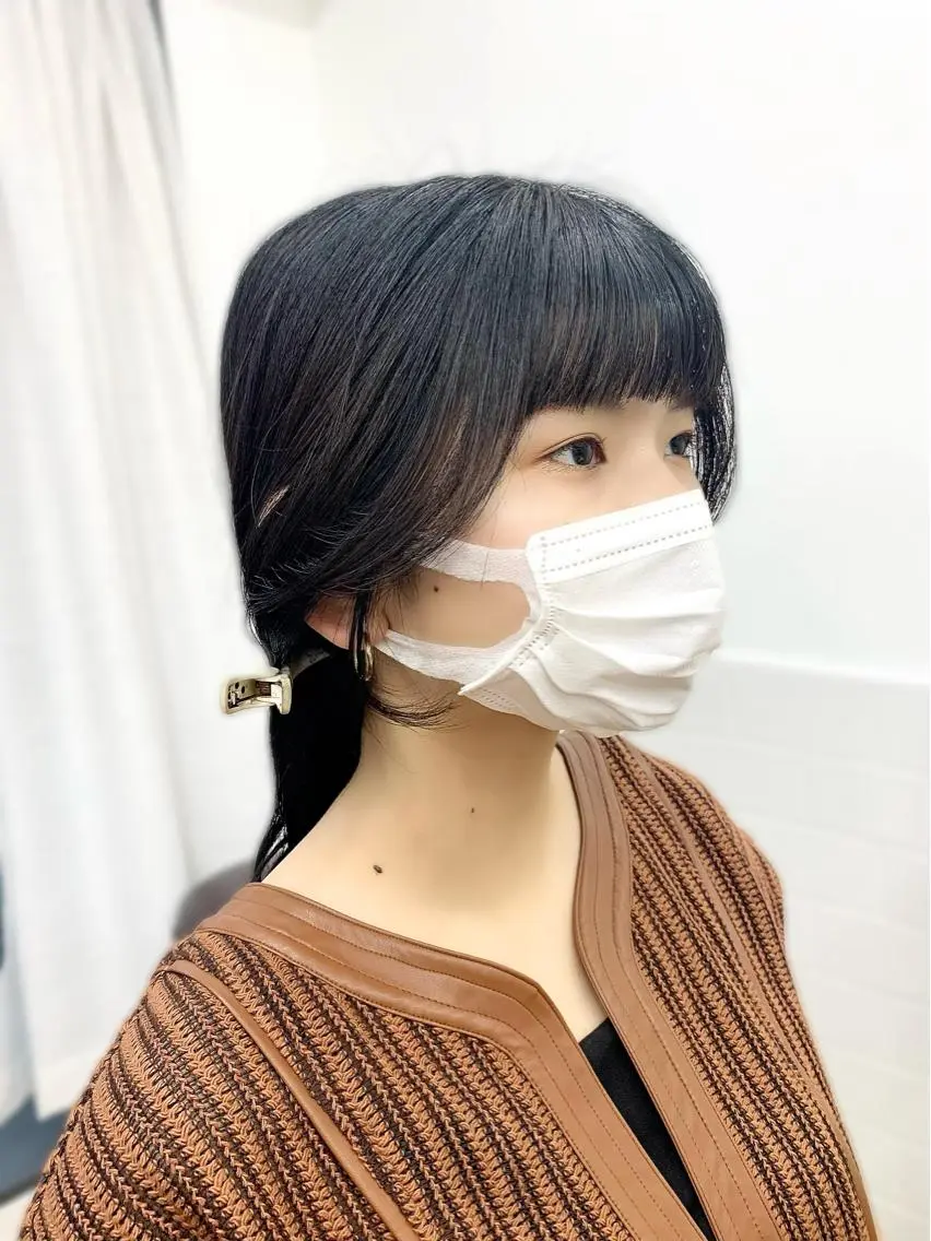 セミロング カラー パーマ ヘアアレンジ メンズ キッズ ネイル マツエク・マツパ アイブロウ レイヤーカット／ 巻ける縮毛矯正のヘアスタイル