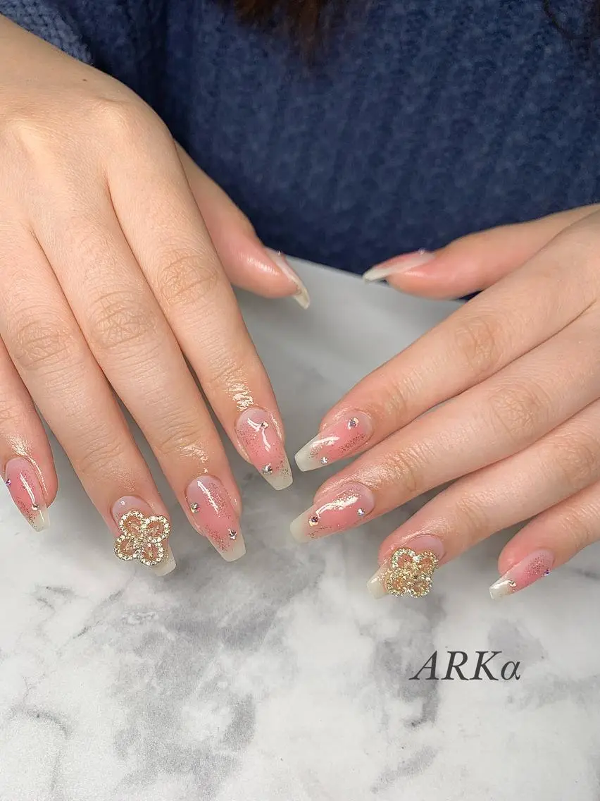 ロング ネイル ハンドネイル Nailsalon ARKαのネイルデザイン