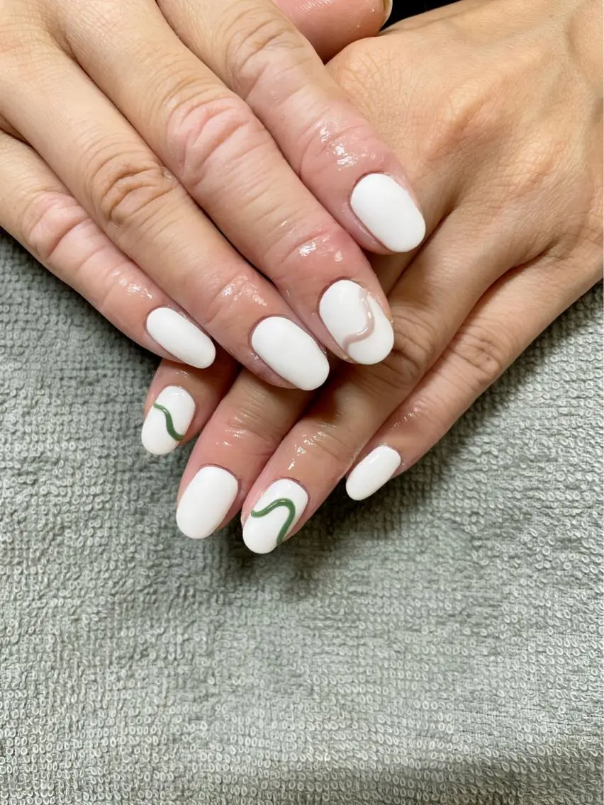ミディアム ハンドネイル nail＆eye YUMIのマツエク・マツパデザイン