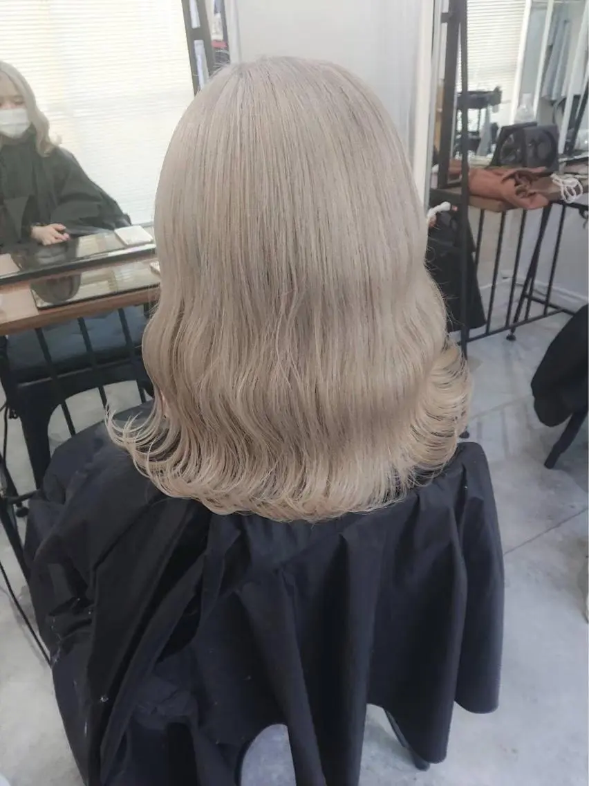 ミディアム カラー ショートボブ ミディアムパーマ バレイヤージュ ブリーチ ケアブリーチ ヘアカラー トリートメント hair terra ce M奈良店のヘアスタイル