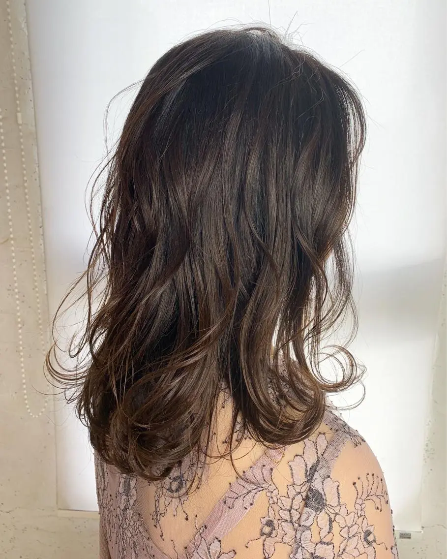 セミロング カラー ヘアアレンジ カット 縮毛矯正 トリートメント 荒清  圭以のヘアスタイル