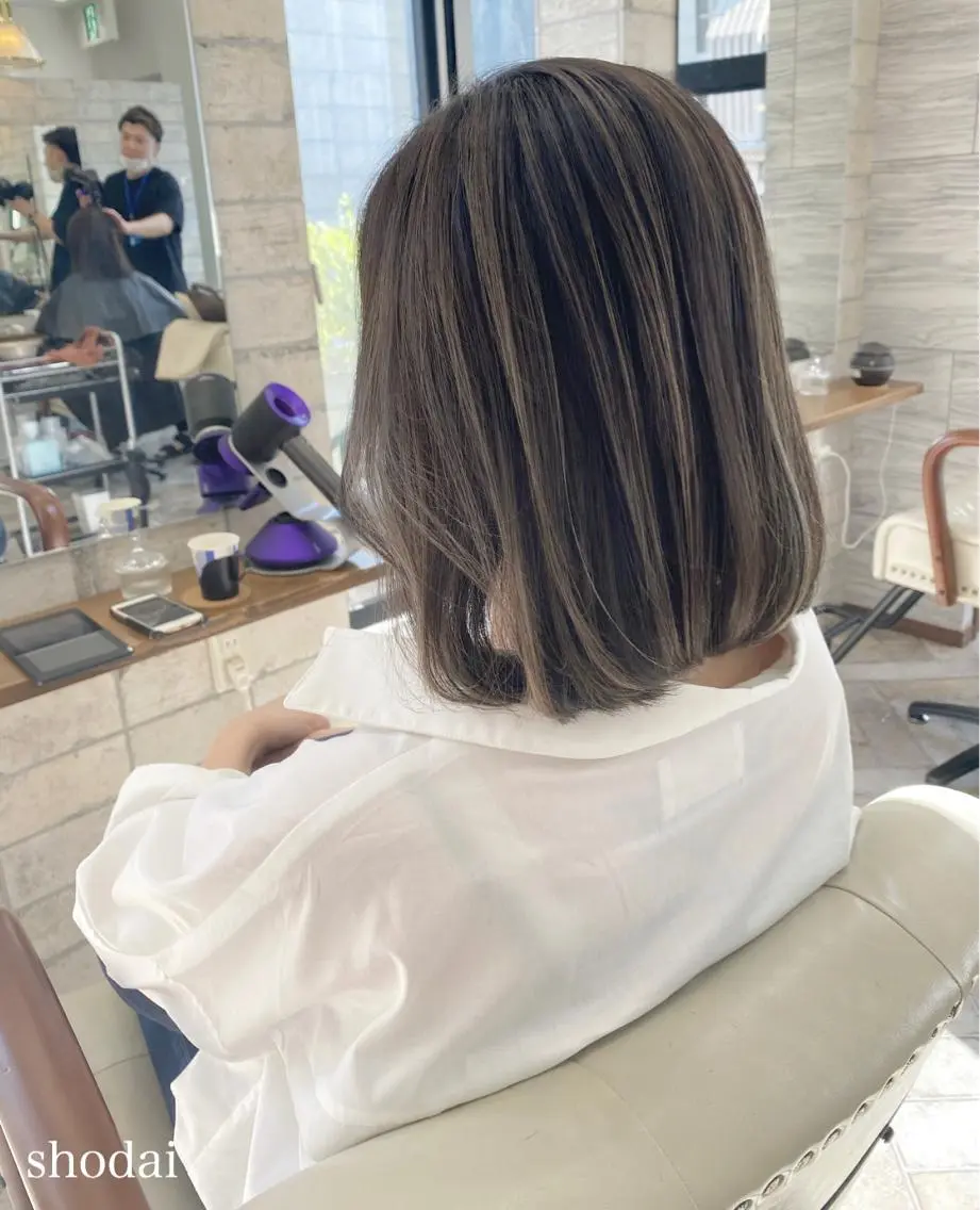ミディアム カラー パーマ ヘアアレンジ ネイル マツエク・マツパ カット ヘアカラー ハイライト、レイヤー カット/西梅田/中西のヘアスタイル