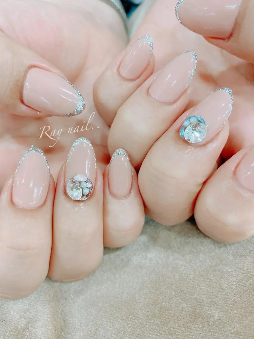 ネイル ラメ(グリッター) ストーンネイル ブライダルネイル nailsalon ∞ ﾐｶﾅﾙ ∞のネイルデザイン