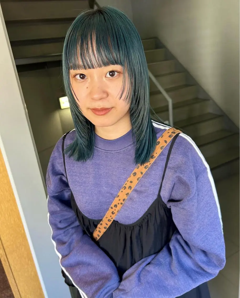ミディアム カラー パーマ ヘアアレンジ デザインカラー/ボブ ブリーチカラー/ユリのヘアスタイル
