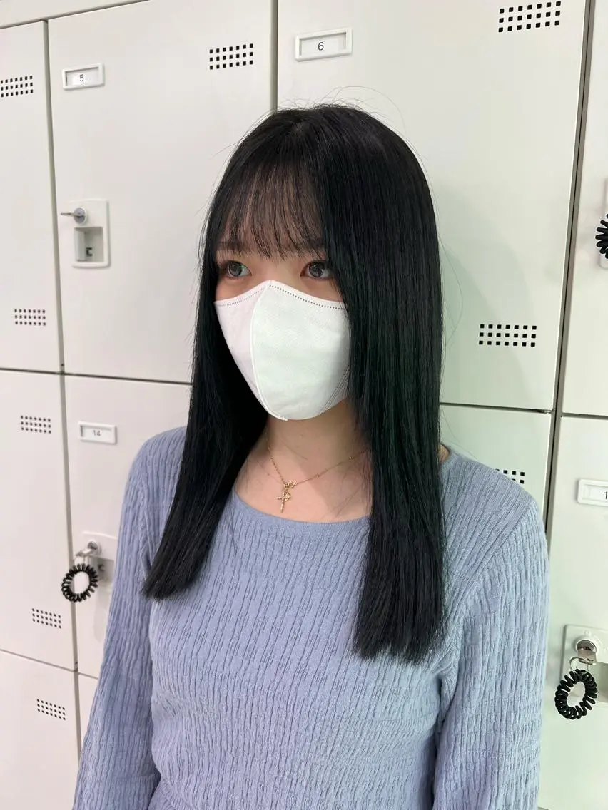 ロング カラー 黒髪 ブルーカラー ブルーブラック 髪質改善 トリートメント ケアブリーチ/まつパ マツエク/sEnAのヘアスタイル