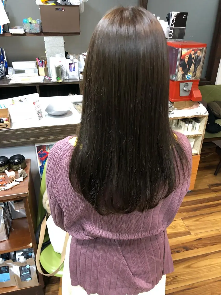 ロング カット ヘアカラー 國次 夕貴のヘアスタイル