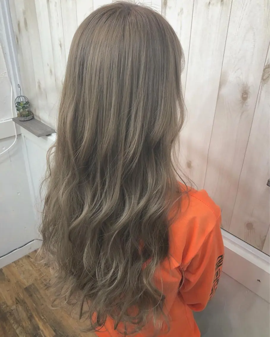 ロング Loob.TOKYO MIYA🌈のヘアスタイル